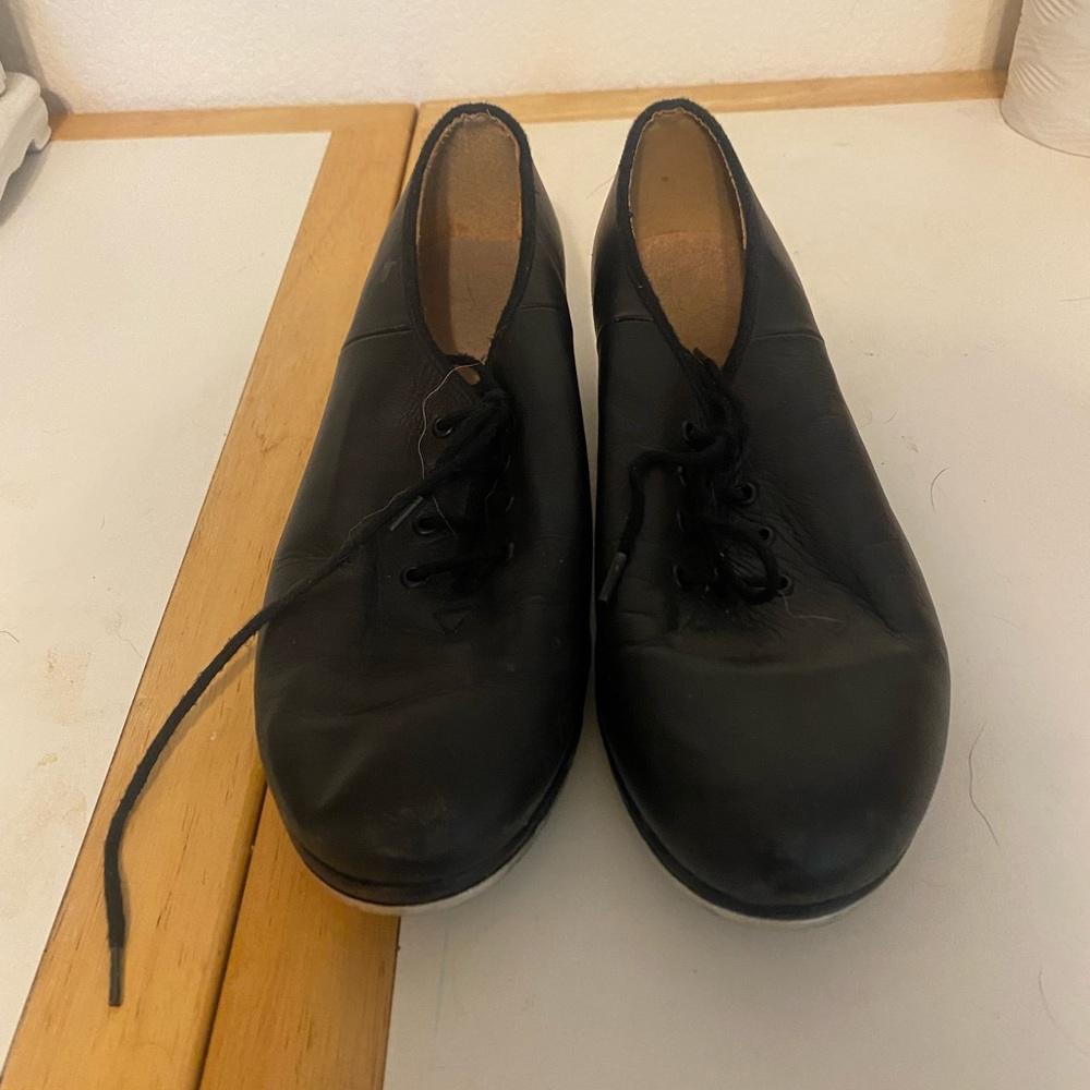 Black Bloch tap shoe